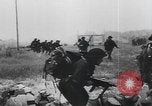 Standbild Allied Forces in amphibischen Landungen auf D-Day in Zweiten Weltkrieg Normandie Frankreich, 1944, aus Sekunde 54 historischem Filmmaterial Videoclip 65675058847