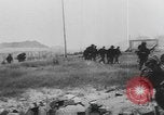 Standbild Allied Forces in amphibischen Landungen auf D-Day in Zweiten Weltkrieg Normandie Frankreich, 1944, aus Sekunde 55 historischem Filmmaterial Videoclip 65675058847