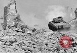 Standbild Re-enactment von Infanteristen des 24 Neuseeland Bataillon Italien, 1944, aus Sekunde 13 historischem Filmmaterial Videoclip 65675058848