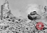 Standbild Re-enactment von Infanteristen des 24 Neuseeland Bataillon Italien, 1944, aus Sekunde 14 historischem Filmmaterial Videoclip 65675058848