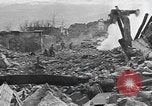Standbild Re-enactment von Infanteristen des 24 Neuseeland Bataillon Italien, 1944, aus Sekunde 30 historischem Filmmaterial Videoclip 65675058848