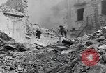 Standbild Re-enactment von Infanteristen des 24 Neuseeland Bataillon Italien, 1944, aus Sekunde 37 historischem Filmmaterial Videoclip 65675058848