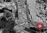 Standbild Re-enactment von Infanteristen des 24 Neuseeland Bataillon Italien, 1944, aus Sekunde 44 historischem Filmmaterial Videoclip 65675058848