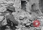 Standbild Re-enactment von Infanteristen des 24 Neuseeland Bataillon Italien, 1944, aus Sekunde 46 historischem Filmmaterial Videoclip 65675058848