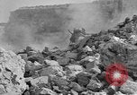 Standbild Re-enactment von Infanteristen des 24 Neuseeland Bataillon Italien, 1944, aus Sekunde 57 historischem Filmmaterial Videoclip 65675058848