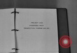 Image Hagensen pack charges de démolition Florida United States USA, 1945, de la seconde 3 séquences d'archives historiques vidéo 65675058859