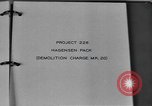 Image Hagensen pack charges de démolition Florida United States USA, 1945, de la seconde 4 séquences d'archives historiques vidéo 65675058859