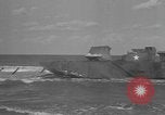 Image flottant bouteur du réservoir Florida United States USA, 1945, de la seconde 57 séquences d'archives historiques vidéo 65675058860