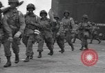 Image 502e Régiment d'infanterie de parachutistes la 101e Division aéroportée l'Angleterre, 1944, de la seconde 11 séquences d'archives historiques vidéo 65675058878