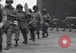 Image 502e Régiment d'infanterie de parachutistes la 101e Division aéroportée l'Angleterre, 1944, de la seconde 12 séquences d'archives historiques vidéo 65675058878
