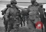 Image 502e Régiment d'infanterie de parachutistes la 101e Division aéroportée l'Angleterre, 1944, de la seconde 20 séquences d'archives historiques vidéo 65675058878