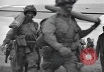 Image 502e Régiment d'infanterie de parachutistes la 101e Division aéroportée l'Angleterre, 1944, de la seconde 21 séquences d'archives historiques vidéo 65675058878