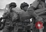 Image 502e Régiment d'infanterie de parachutistes la 101e Division aéroportée l'Angleterre, 1944, de la seconde 29 séquences d'archives historiques vidéo 65675058878