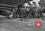 Image 502e Régiment d'infanterie de parachutistes la 101e Division aéroportée l'Angleterre, 1944, de la seconde 48 séquences d'archives historiques vidéo 65675058878