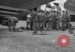 Image 502e Régiment d'infanterie de parachutistes la 101e Division aéroportée l'Angleterre, 1944, de la seconde 51 séquences d'archives historiques vidéo 65675058878