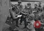 Image 502e Régiment d'infanterie de parachutistes la 101e Division aéroportée l'Angleterre, 1944, de la seconde 56 séquences d'archives historiques vidéo 65675058878