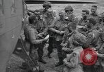Image 502e Régiment d'infanterie de parachutistes la 101e Division aéroportée l'Angleterre, 1944, de la seconde 57 séquences d'archives historiques vidéo 65675058878