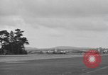 Standbild Fallschirm 502nd Infanterie Regiment 101st Air Borne Division Vereinigtes Königreich, 1944, aus Sekunde 36 historischem Filmmaterial Videoclip 65675058879