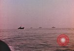 Image des péniches de débarquement de l'infanterie Normandie France, 1944, de la seconde 6 séquences d'archives historiques vidéo 65675058882