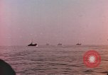 Image des péniches de débarquement de l'infanterie Normandie France, 1944, de la seconde 12 séquences d'archives historiques vidéo 65675058882