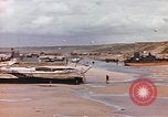 Image des péniches de débarquement de l'infanterie Normandie France, 1944, de la seconde 48 séquences d'archives historiques vidéo 65675058882