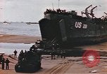 Image des péniches de débarquement de l'infanterie Normandie France, 1944, de la seconde 54 séquences d'archives historiques vidéo 65675058882