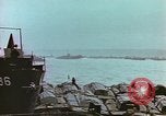 Image des péniches de débarquement de l'infanterie Normandie France, 1944, de la seconde 16 séquences d'archives historiques vidéo 65675058883