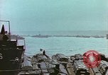 Image des péniches de débarquement de l'infanterie Normandie France, 1944, de la seconde 17 séquences d'archives historiques vidéo 65675058883