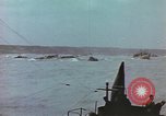 Image des péniches de débarquement de l'infanterie Normandie France, 1944, de la seconde 24 séquences d'archives historiques vidéo 65675058883