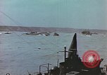 Image des péniches de débarquement de l'infanterie Normandie France, 1944, de la seconde 26 séquences d'archives historiques vidéo 65675058883