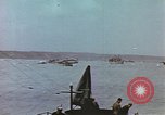 Image des péniches de débarquement de l'infanterie Normandie France, 1944, de la seconde 32 séquences d'archives historiques vidéo 65675058883