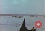 Image des péniches de débarquement de l'infanterie Normandie France, 1944, de la seconde 33 séquences d'archives historiques vidéo 65675058883