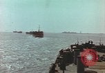 Image des péniches de débarquement de l'infanterie 'Océan Atlantique, 1944, de la seconde 7 séquences d'archives historiques vidéo 65675058884