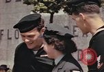 Image des soldats américains Conseil de péniches de débarquement au port anglais l'Angleterre, 1944, de la seconde 7 séquences d'archives historiques vidéo 65675058887