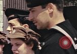 Image des soldats américains Conseil de péniches de débarquement au port anglais l'Angleterre, 1944, de la seconde 18 séquences d'archives historiques vidéo 65675058887