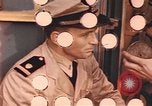 Immagine di Le guardie costiere officer Normandia Francia, 1944, secondo 25 filmato di repertorio 65675058895