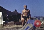 Standbild US Army Biwak in Italien während Zweiten Weltkrieg Maragliana Italien, 1944, aus Sekunde 14 historischem Filmmaterial Videoclip 65675058909