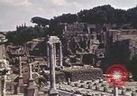 Standbild Ruinen des Forum Romanum Rom Italien, 1944, aus Sekunde 5 historischem Filmmaterial Videoclip 65675058910