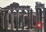 Standbild Ruinen des Forum Romanum Rom Italien, 1944, aus Sekunde 13 historischem Filmmaterial Videoclip 65675058910