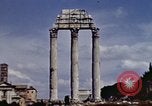 Standbild Ruinen des Forum Romanum Rom Italien, 1944, aus Sekunde 29 historischem Filmmaterial Videoclip 65675058910