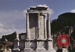 Standbild Ruinen des Forum Romanum Rom Italien, 1944, aus Sekunde 34 historischem Filmmaterial Videoclip 65675058910