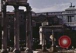 Standbild Ruinen des Forum Romanum Rom Italien, 1944, aus Sekunde 37 historischem Filmmaterial Videoclip 65675058910