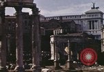 Standbild Ruinen des Forum Romanum Rom Italien, 1944, aus Sekunde 40 historischem Filmmaterial Videoclip 65675058910