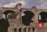 Standbild Ruinen des Forum Romanum Rom Italien, 1944, aus Sekunde 44 historischem Filmmaterial Videoclip 65675058910
