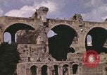 Standbild Ruinen des Forum Romanum Rom Italien, 1944, aus Sekunde 48 historischem Filmmaterial Videoclip 65675058910