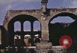 Standbild Ruinen des Forum Romanum Rom Italien, 1944, aus Sekunde 51 historischem Filmmaterial Videoclip 65675058910