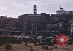 Standbild Ruinen des Forum Romanum Rom Italien, 1944, aus Sekunde 57 historischem Filmmaterial Videoclip 65675058910