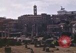 Standbild Ruinen des Forum Romanum Rom Italien, 1944, aus Sekunde 58 historischem Filmmaterial Videoclip 65675058910
