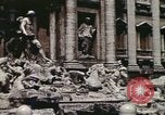 Standbild American Army Air Forces officers in Rom während Zweiten Weltkrieg Rom Italien, 1944, aus Sekunde 18 historischem Filmmaterial Videoclip 65675058911