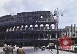 Standbild American Army Air Forces officers in Rom während Zweiten Weltkrieg Rom Italien, 1944, aus Sekunde 43 historischem Filmmaterial Videoclip 65675058911
